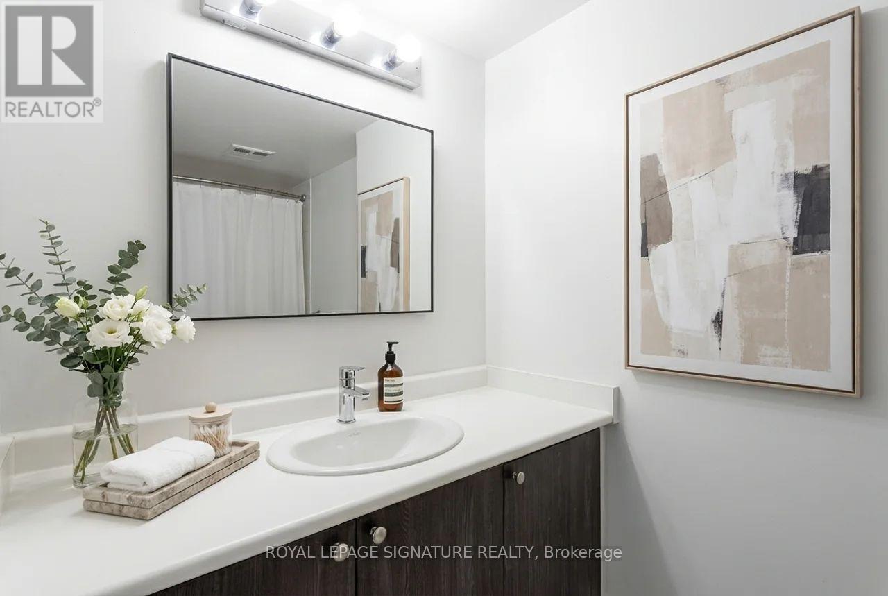 702 - 250 Manitoba Street, Toronto, Ontario  M8Y 4G8 - Photo 8 - W13021168