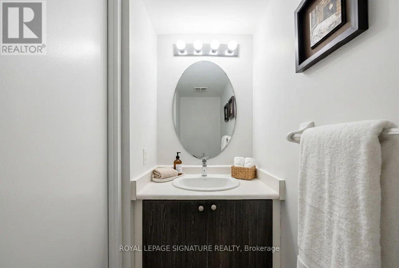 702 - 250 Manitoba Street, Toronto, Ontario  M8Y 4G8 - Photo 4 - W13021168