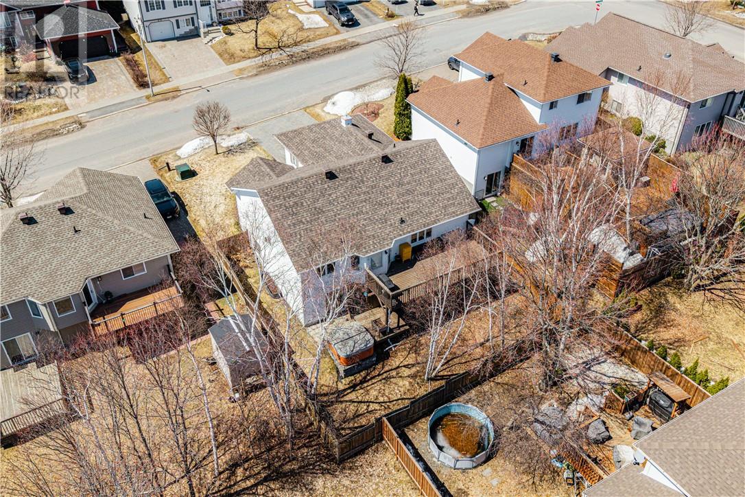 34 Mist Hollow, Sudbury, Ontario  P3E 6L7 - Photo 2 - 2127223