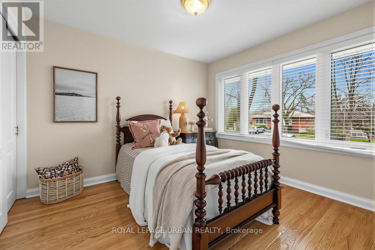 10 Kenewen Court, Toronto, Ontario  M4A 1R8 - Photo 18 - C13029544