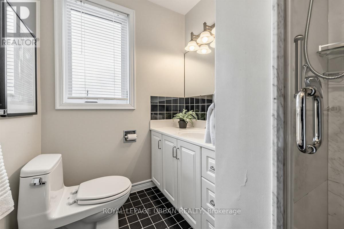 10 Kenewen Court, Toronto, Ontario  M4A 1R8 - Photo 24 - C13029544