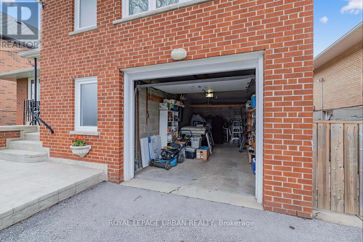 10 Kenewen Court, Toronto, Ontario  M4A 1R8 - Photo 30 - C13029544