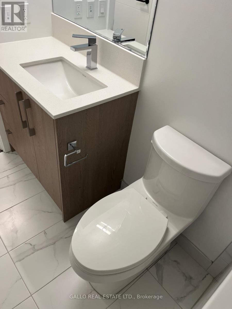 307 - 8 Manor Road W, Toronto, Ontario  M5P 1E7 - Photo 13 - C13029640