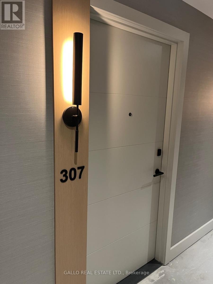 307 - 8 Manor Road W, Toronto, Ontario  M5P 1E7 - Photo 2 - C13029640