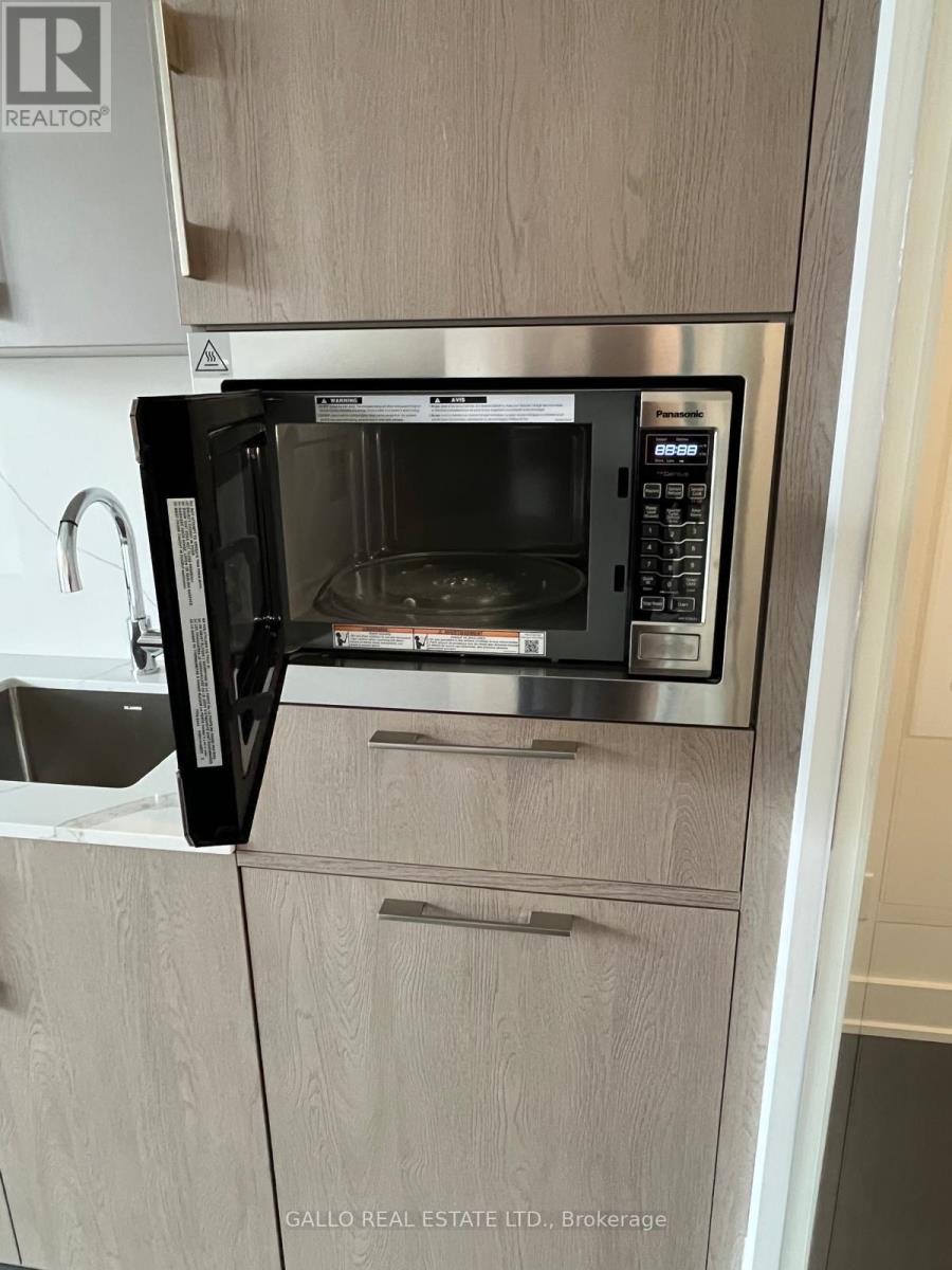 307 - 8 Manor Road W, Toronto, Ontario  M5P 1E7 - Photo 9 - C13029640