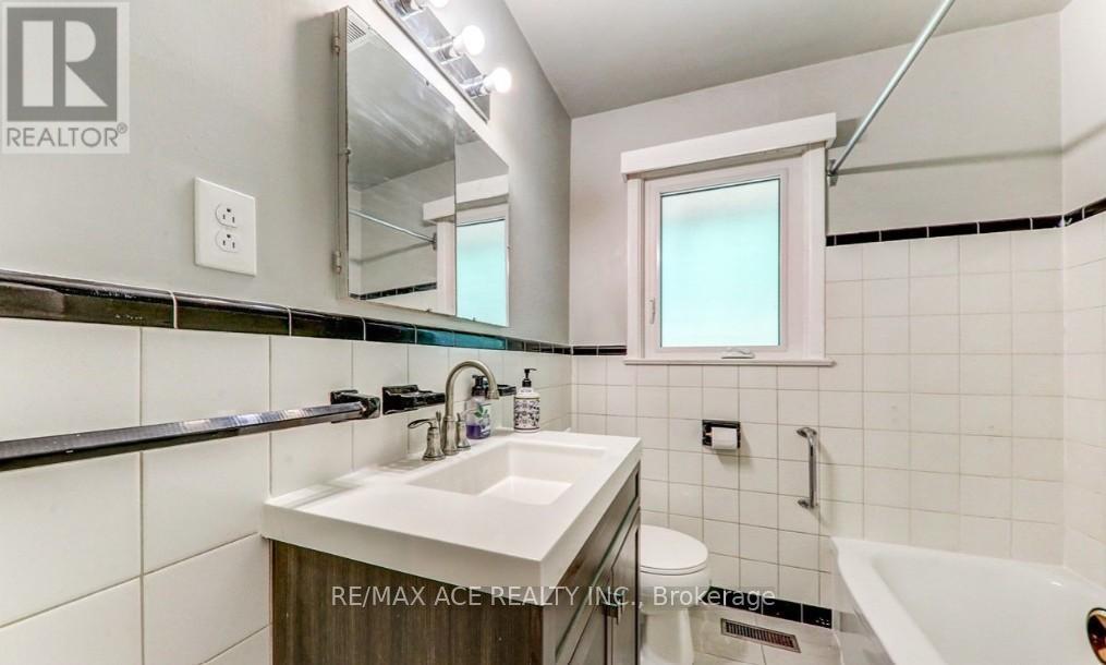 Main - 482 Nipigon Street, Oshawa, Ontario  L1J 4P4 - Photo 11 - E13029586