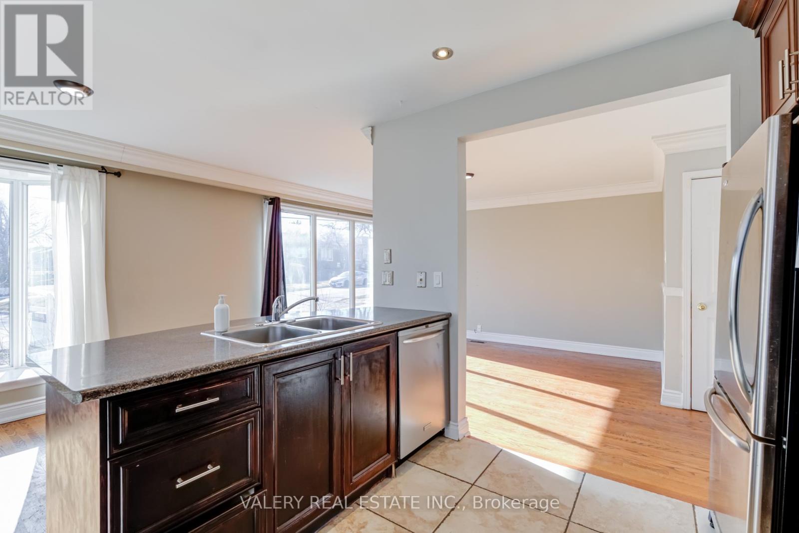Main - 118 Dorcot Avenue, Toronto, Ontario  M1P 3K8 - Photo 11 - E13029628