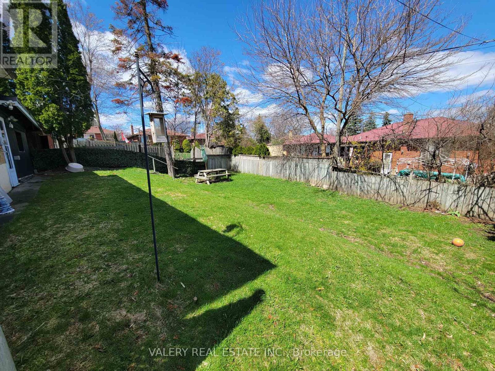 Main - 118 Dorcot Avenue, Toronto, Ontario  M1P 3K8 - Photo 21 - E13029628