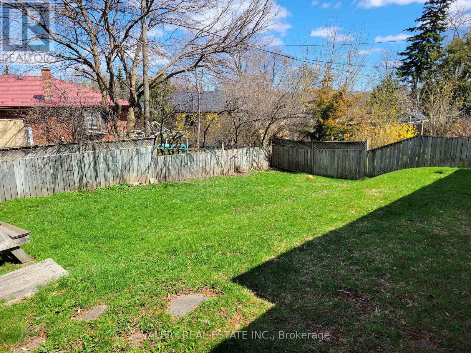 Main - 118 Dorcot Avenue, Toronto, Ontario  M1P 3K8 - Photo 22 - E13029628