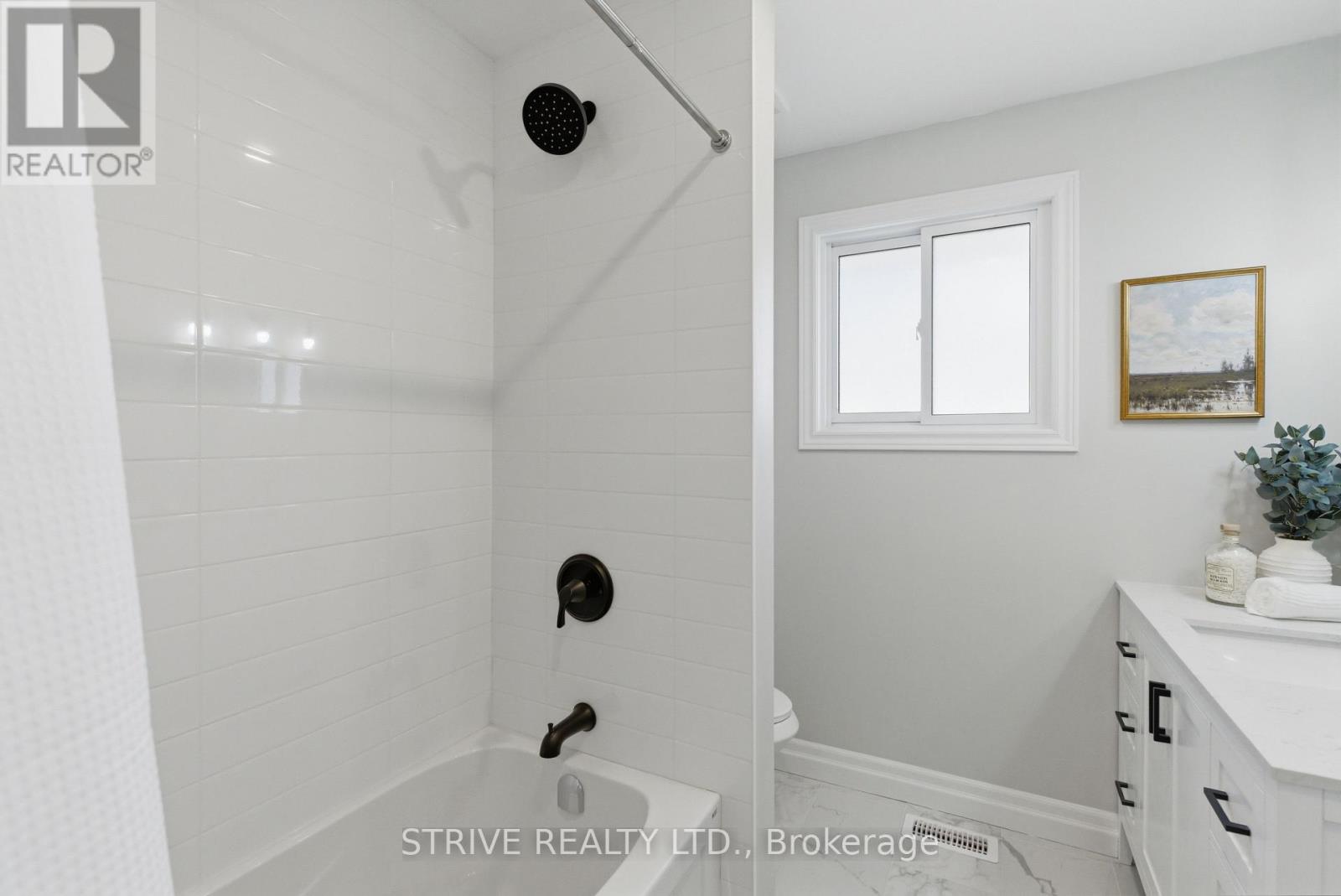 711 Central Park Boulevard N, Oshawa, Ontario  L1G 6A8 - Photo 20 - E13029998