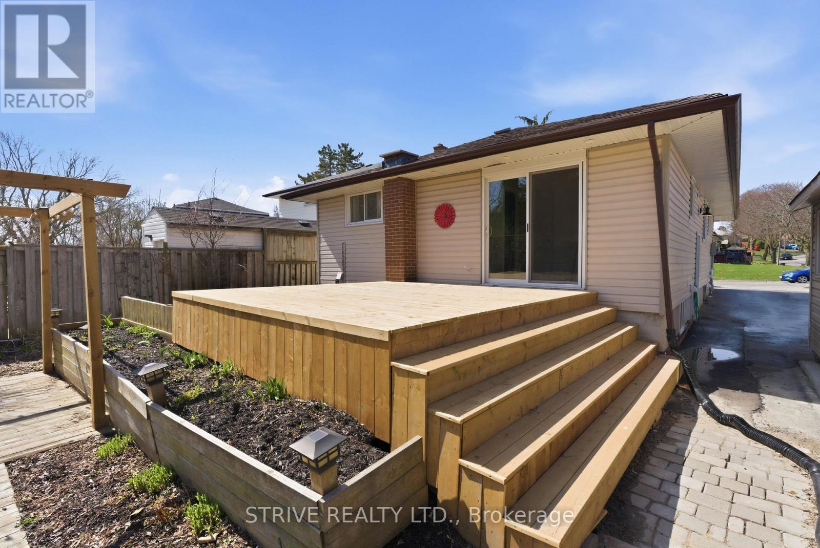 711 Central Park Boulevard N, Oshawa, Ontario  L1G 6A8 - Photo 30 - E13029998