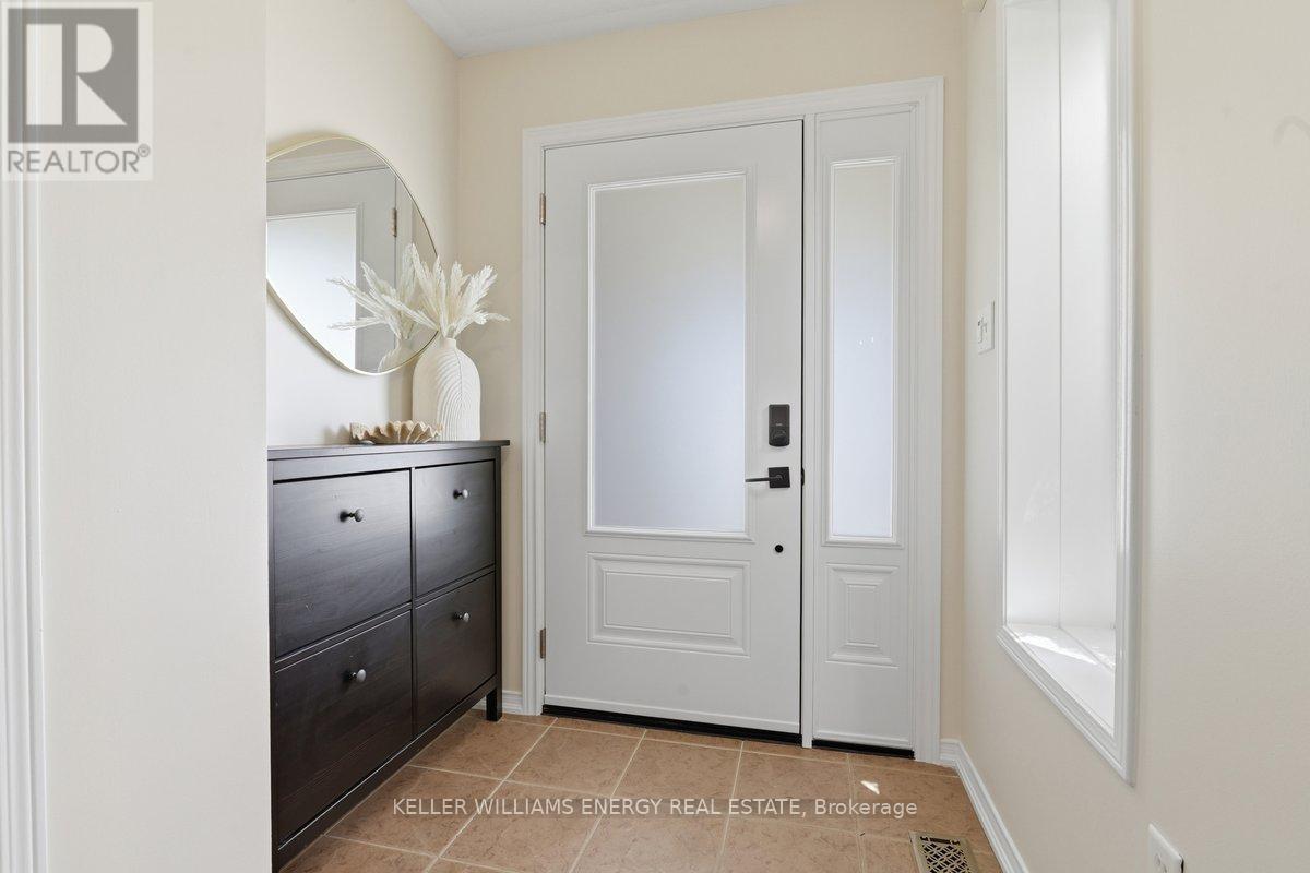 1428 Coldstream Drive E, Oshawa, Ontario  L1K 2Y8 - Photo 2 - E13030120