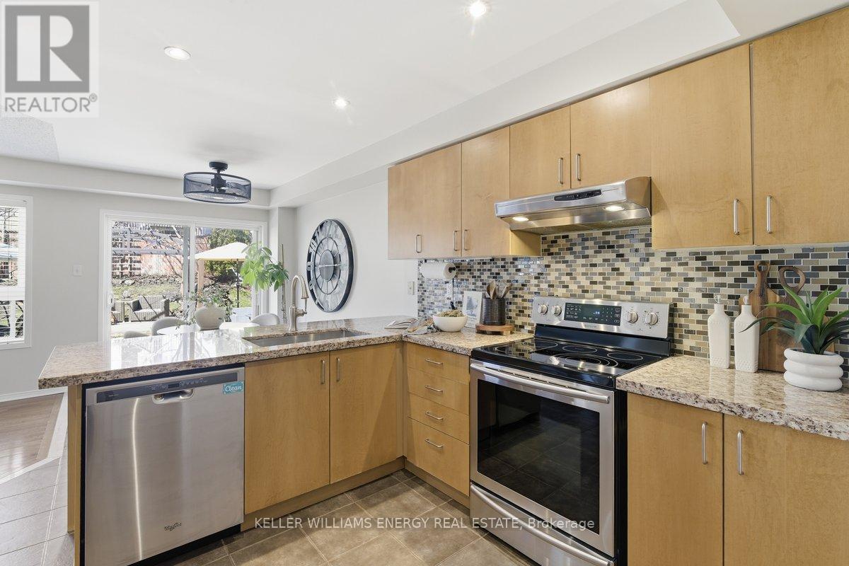 1428 Coldstream Drive E, Oshawa, Ontario  L1K 2Y8 - Photo 8 - E13030120