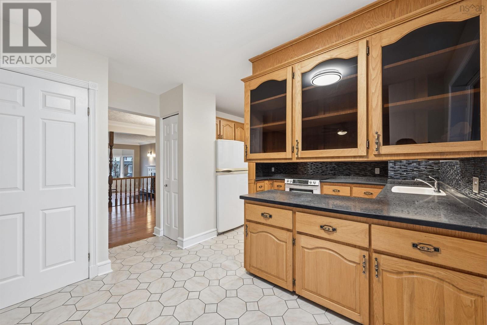 24 The Horseshoe, Dartmouth, Nova Scotia  B2Y 4E5 - Photo 13 - 202606784