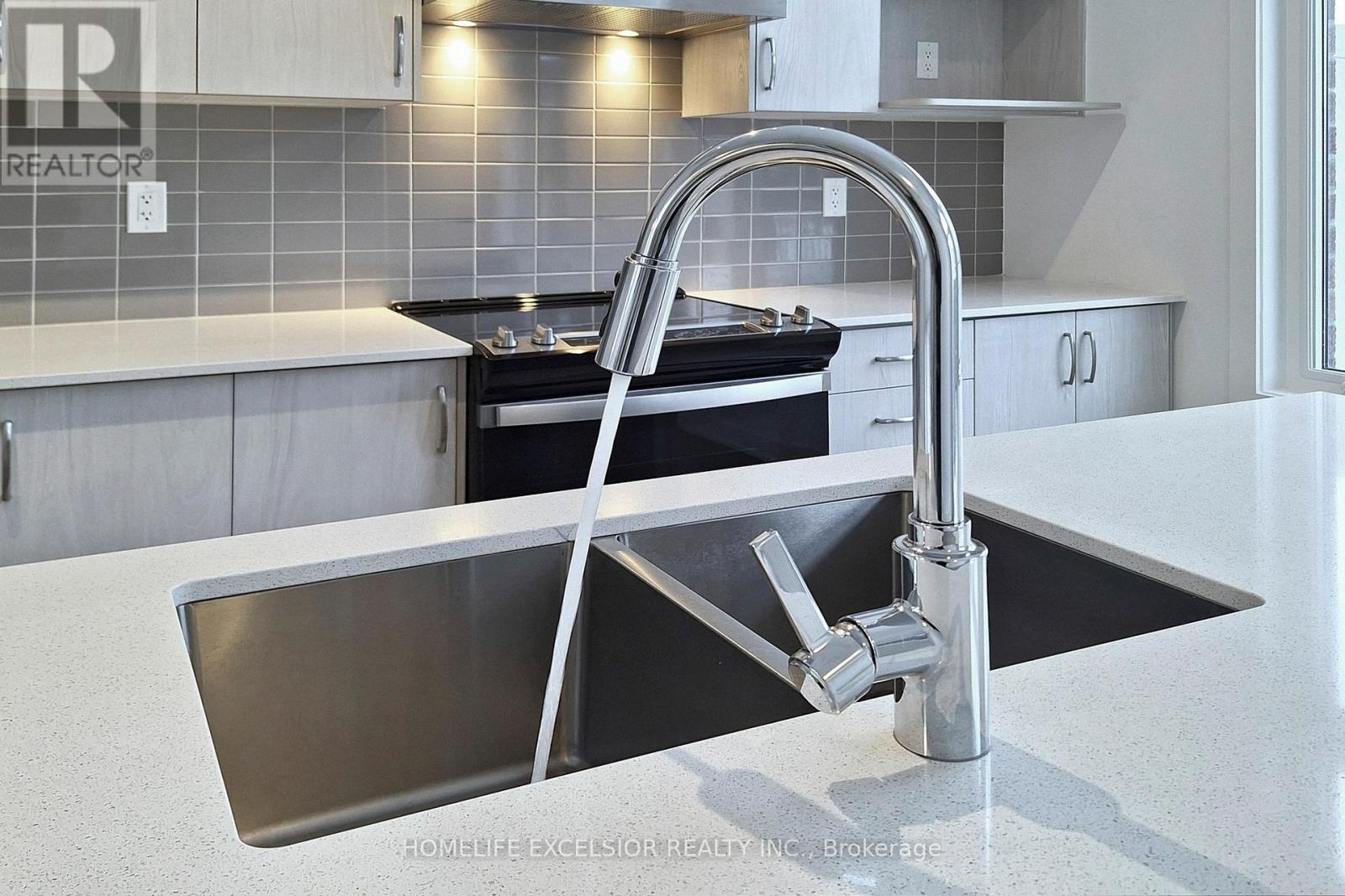 5456 Main Street, Whitchurch-Stouffville, Ontario  L4A 4W8 - Photo 14 - N13029540