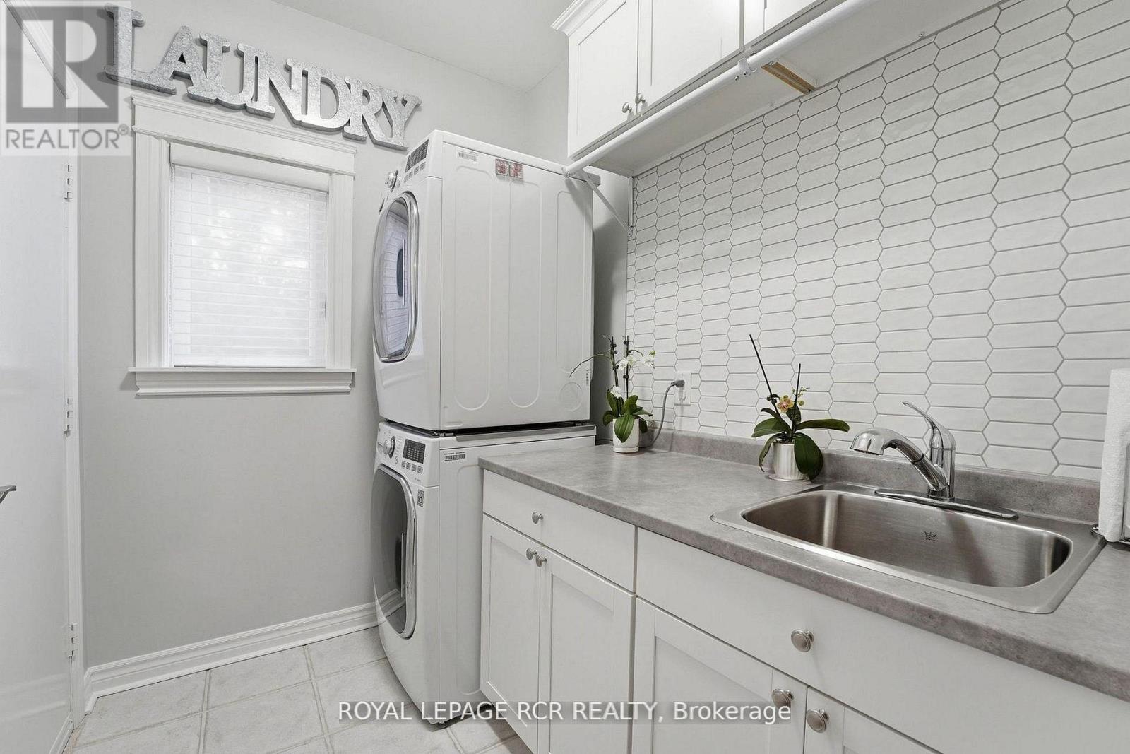 919 Schaeffer Outlook, Newmarket, Ontario  L3X 1V9 - Photo 21 - N13029558