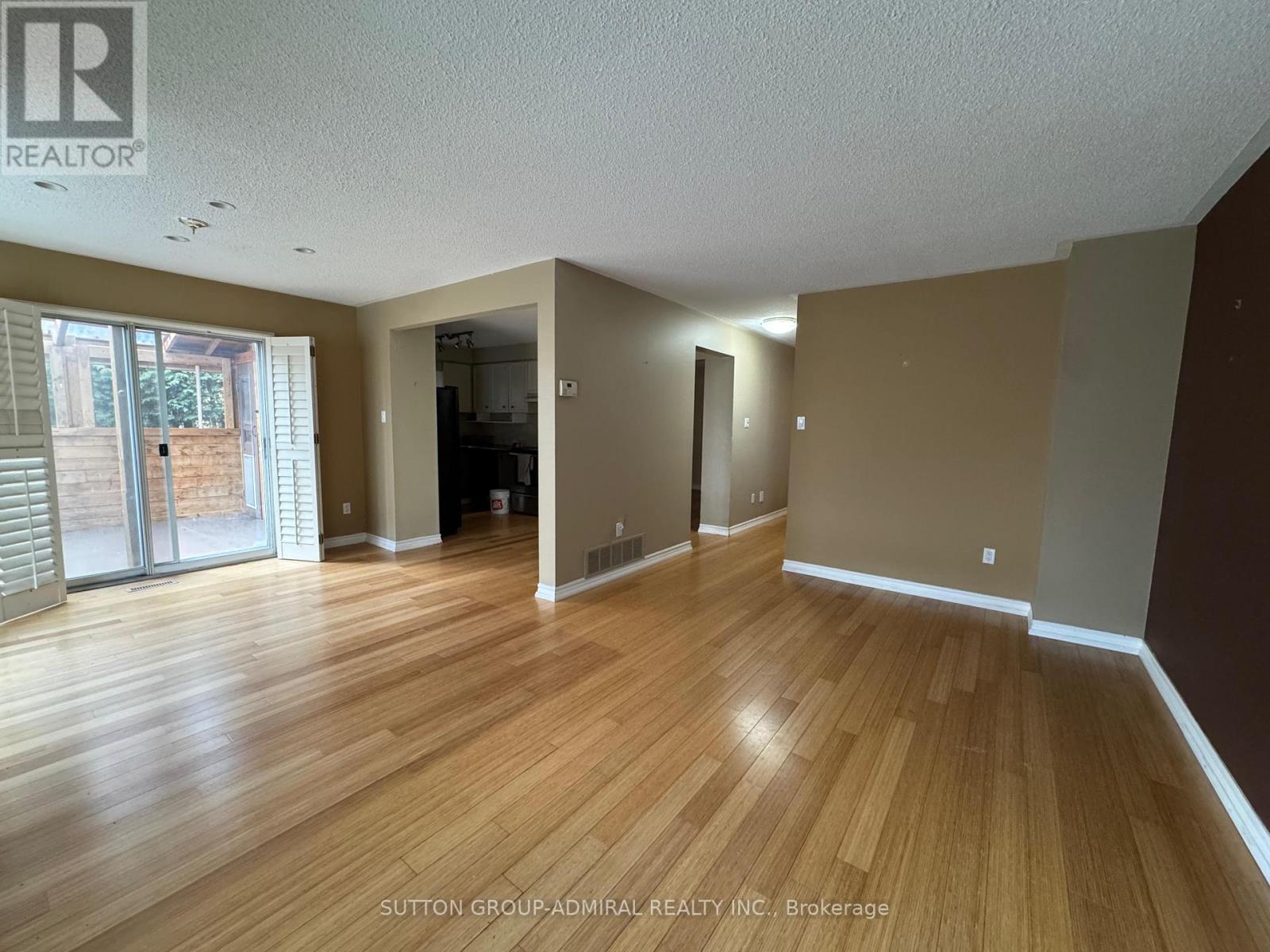 27 Dawson Crescent, Aurora, Ontario  L4G 4T7 - Photo 6 - N13029582