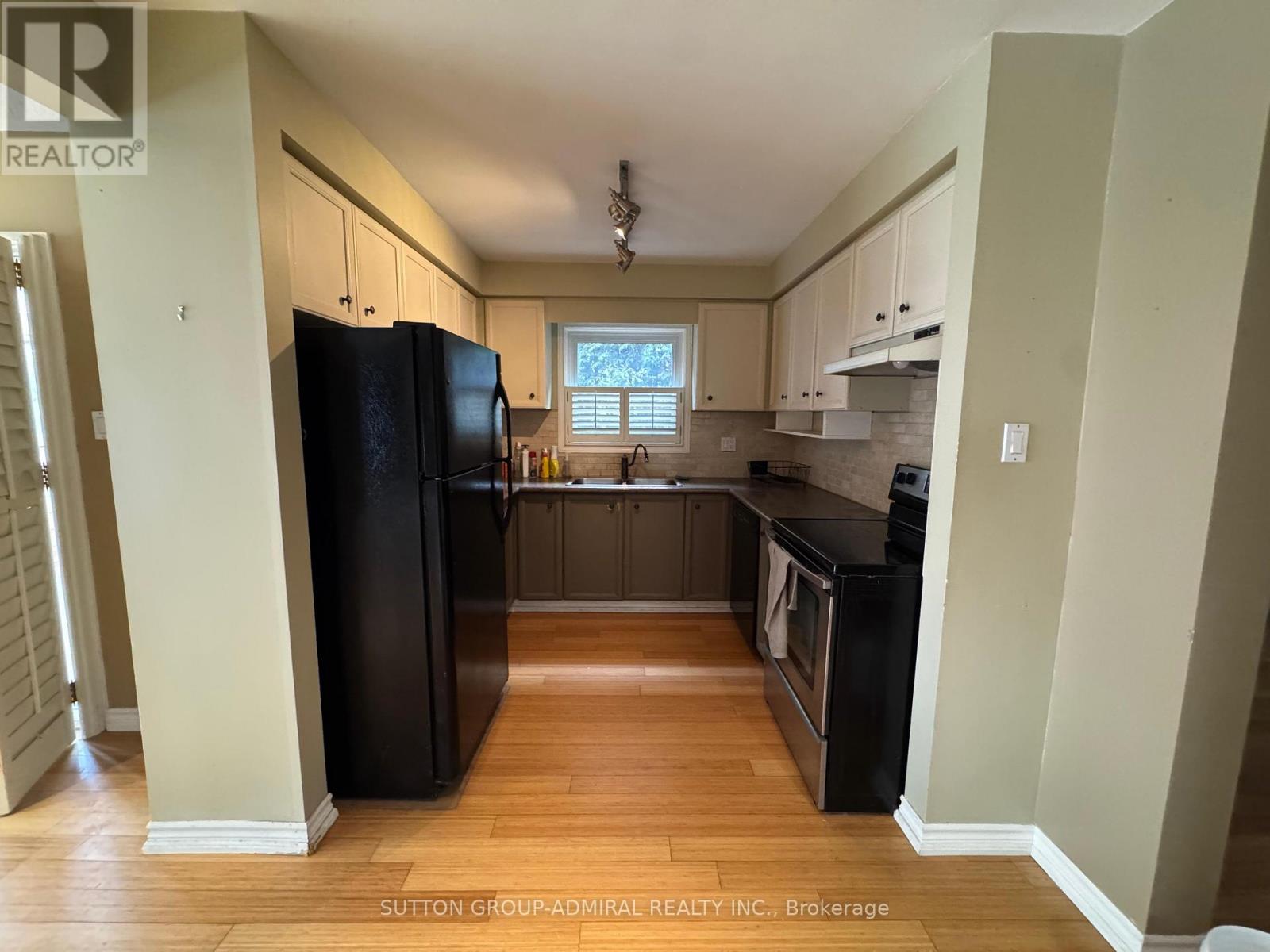 27 Dawson Crescent, Aurora, Ontario  L4G 4T7 - Photo 8 - N13029582