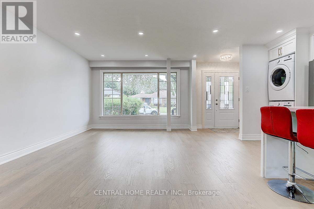 Main - 40 Sherwood Forest Drive, Markham, Ontario  L3P 1P8 - Photo 3 - N13029594