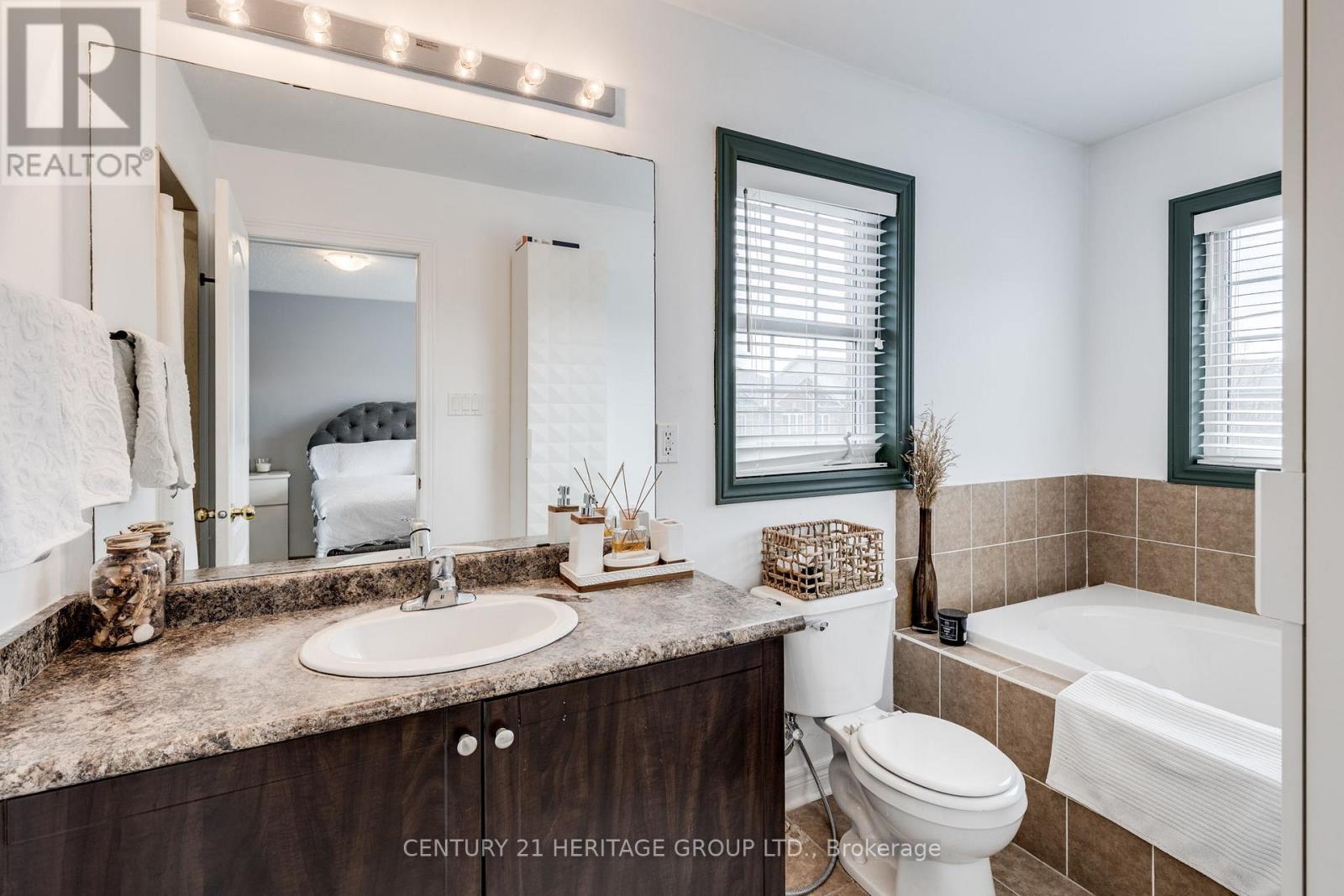 117 Four Seasons Crescent, Newmarket, Ontario  L9N 0C4 - Photo 21 - N13029616