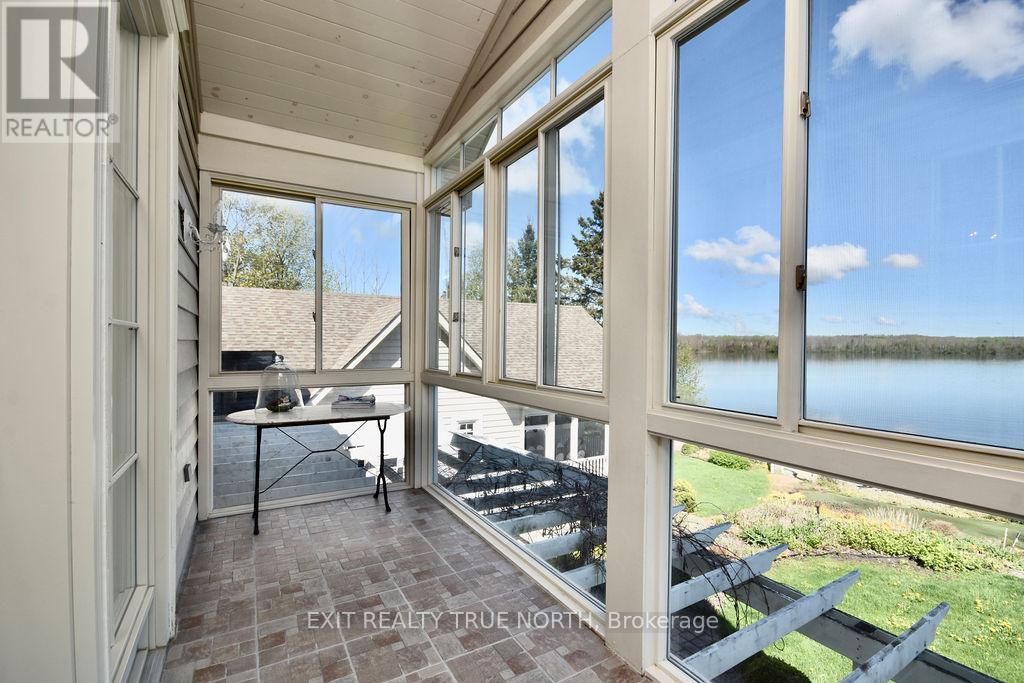 3021 Sandy Bend, Springwater, Ontario  L0L 1P0 - Photo 28 - S13029504