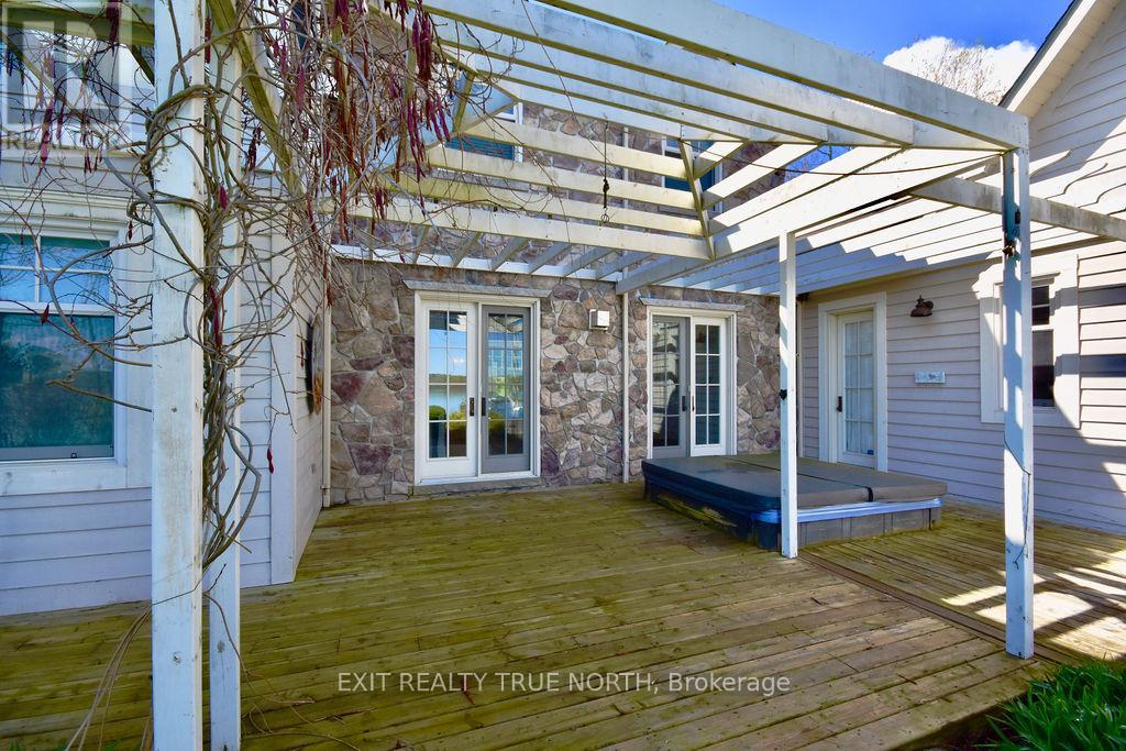 3021 Sandy Bend, Springwater, Ontario  L0L 1P0 - Photo 40 - S13029504