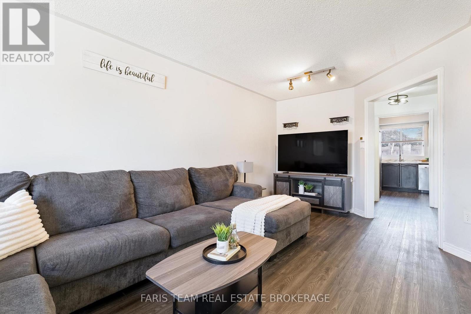 203 Thrushwood Drive, Barrie, Ontario  L4N 0Z1 - Photo 11 - S13029512