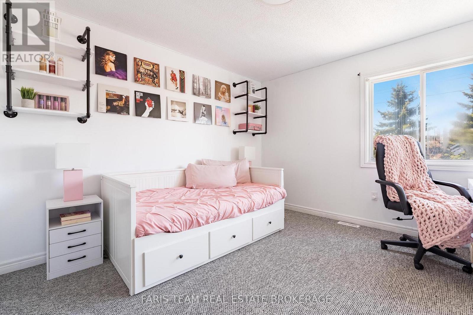 203 Thrushwood Drive, Barrie, Ontario  L4N 0Z1 - Photo 16 - S13029512