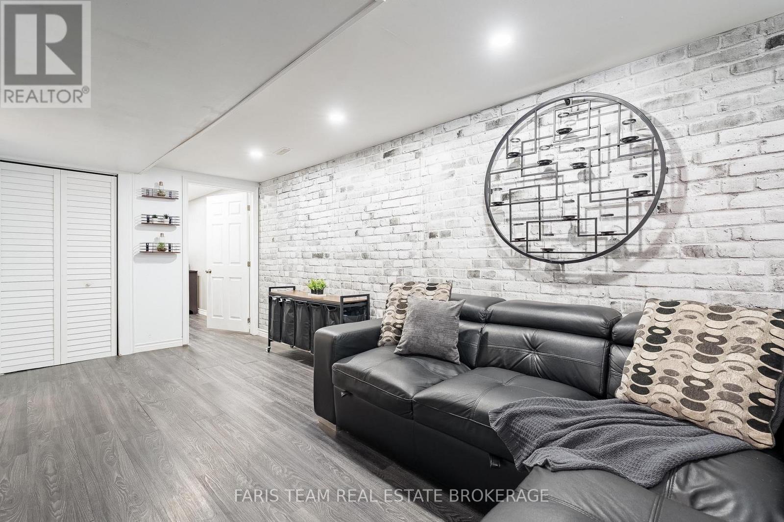 203 Thrushwood Drive, Barrie, Ontario  L4N 0Z1 - Photo 19 - S13029512