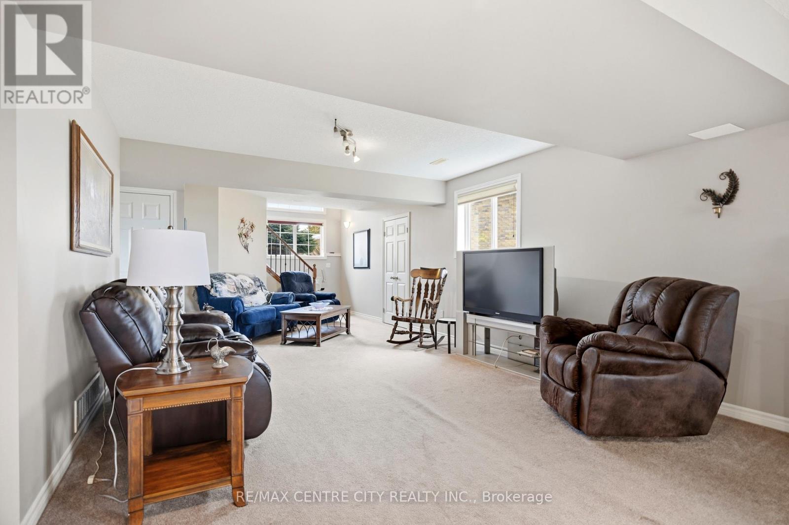 20 Chamberlain Court, St. Thomas, Ontario  N5R 0A4 - Photo 7 - X13029748