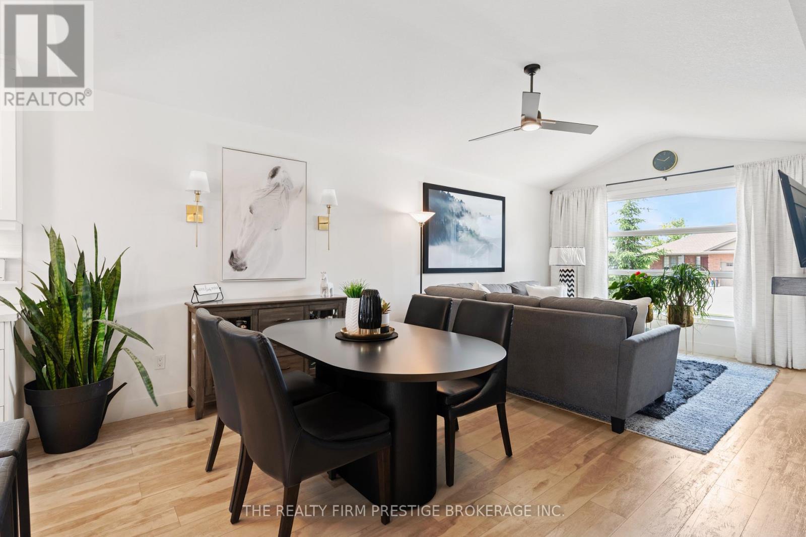 247 South Street S, Southwest Middlesex, Ontario  N0L 1M0 - Photo 12 - X13029886