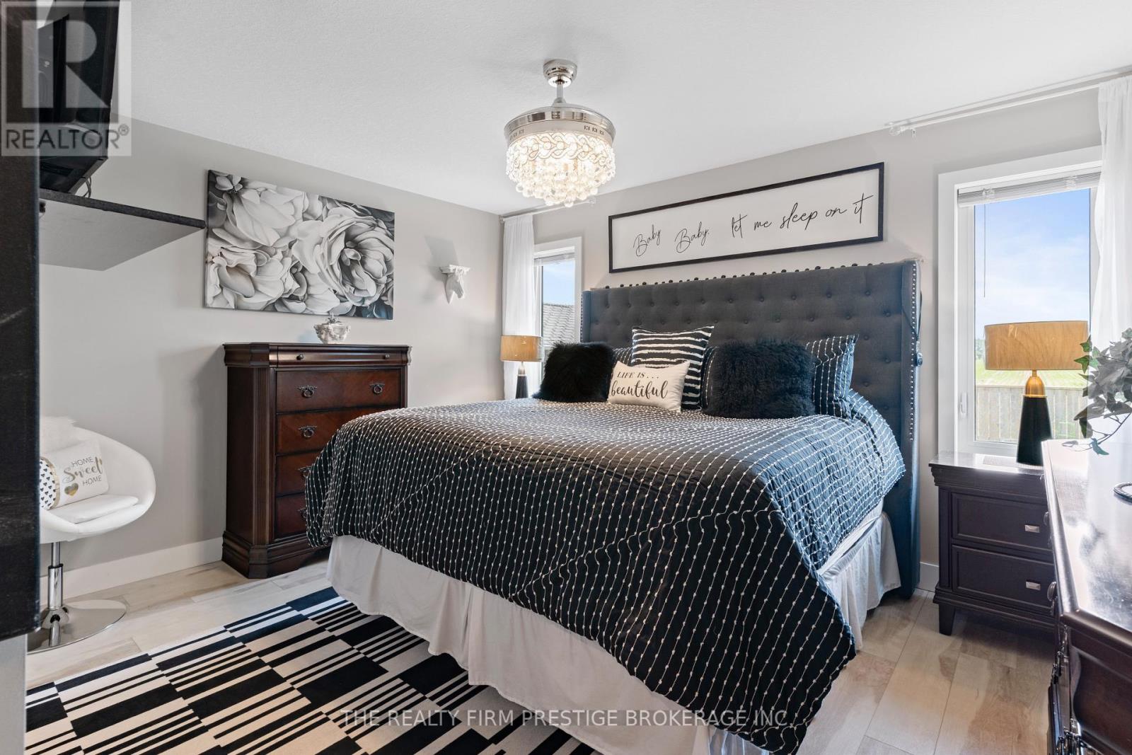 247 South Street S, Southwest Middlesex, Ontario  N0L 1M0 - Photo 13 - X13029886