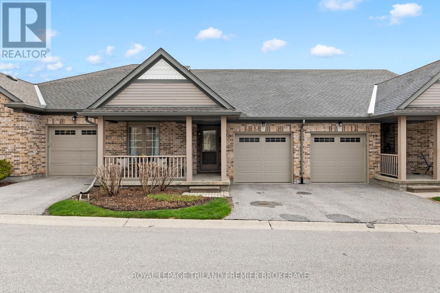 20 - 215 NORTH CENTRE ROAD, London North, Ontario