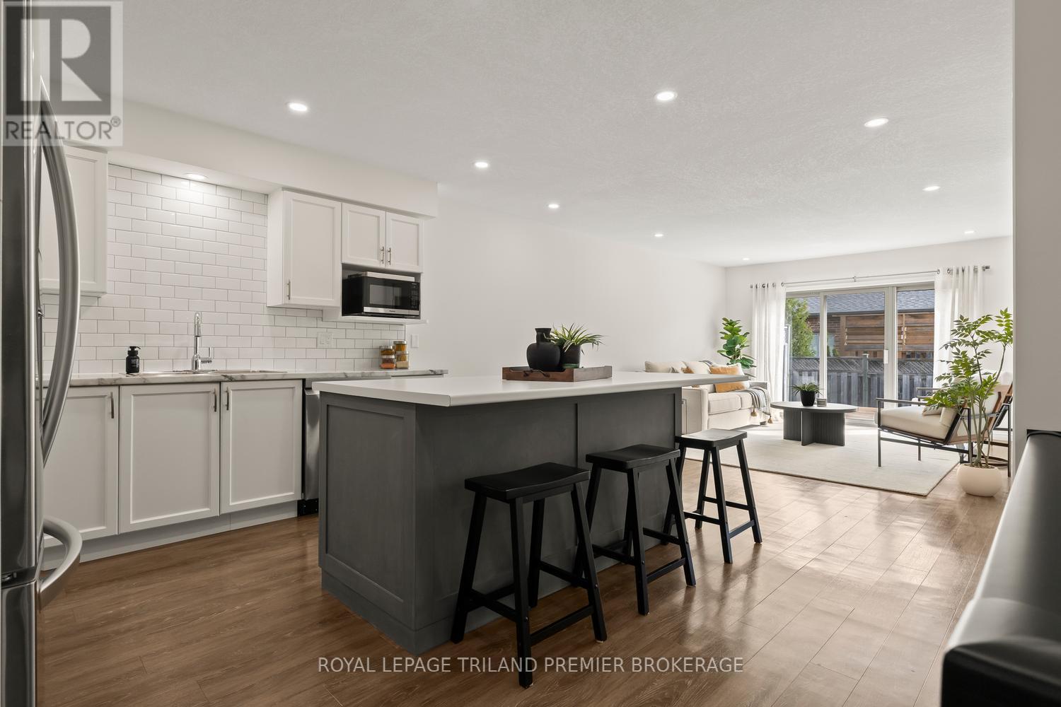 20 - 215 North Centre Road, London North, Ontario  N5X 4E3 - Photo 5 - X13029964