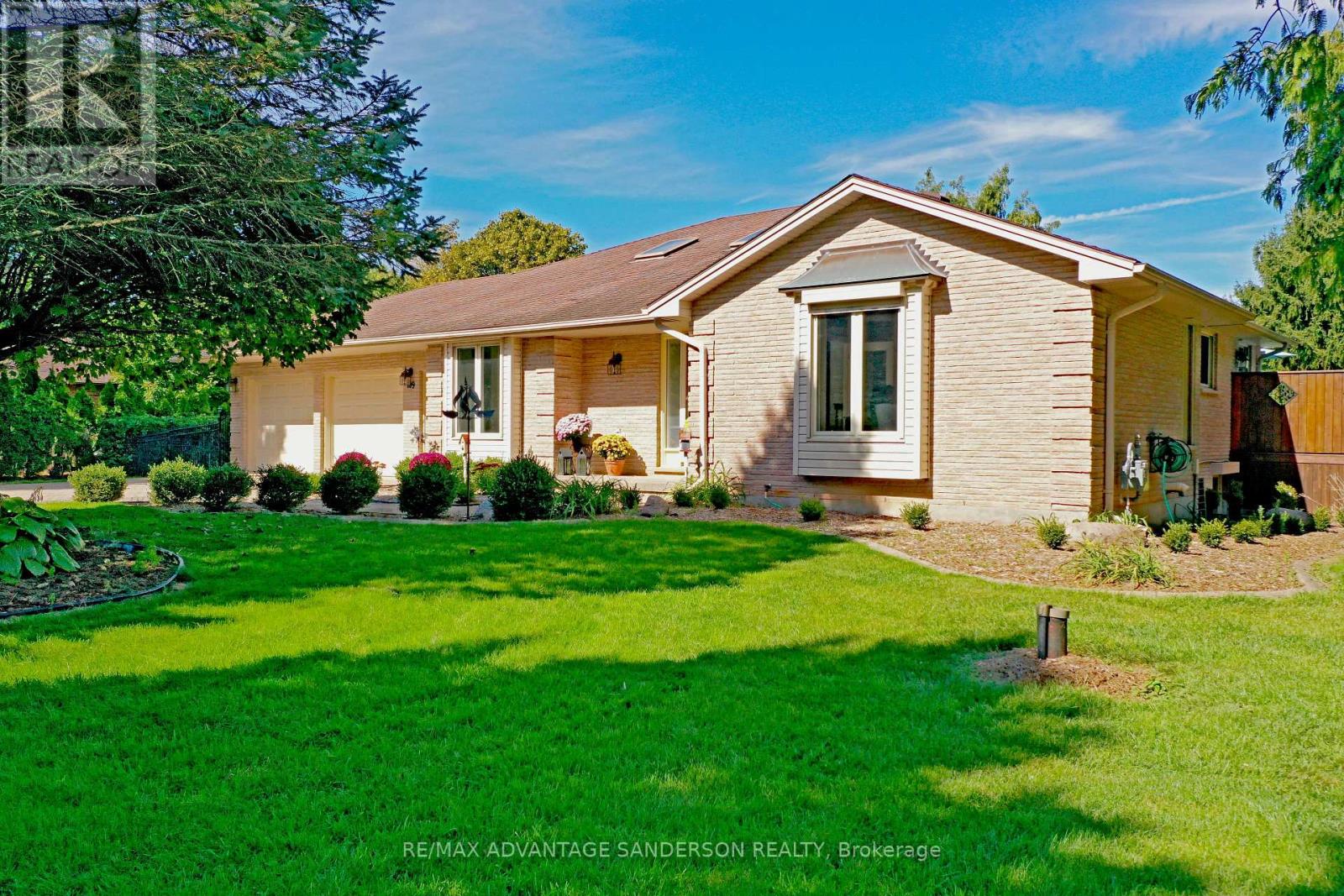 109 Salisbury Drive, Middlesex Centre, Ontario  N0M 1P0 - Photo 3 - X13029976