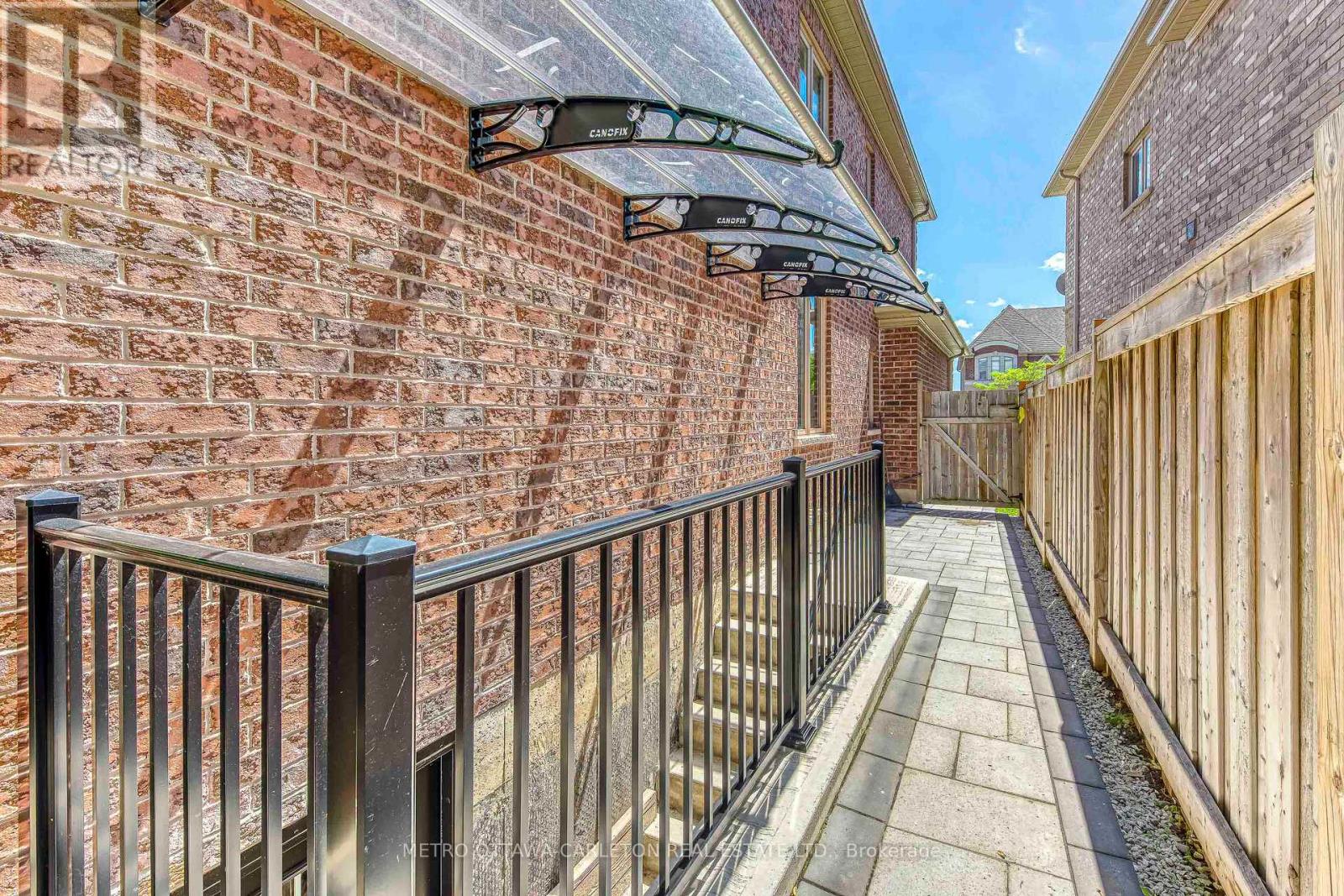 13 Franmar Road, Brampton, Ontario  L6X 0W3 - Photo 45 - W13030018