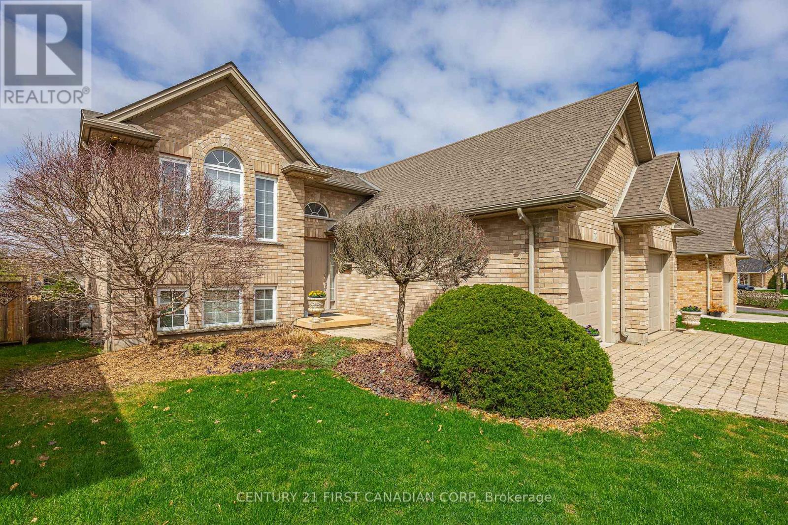 4 Oakwood Court, St. Marys, Ontario  N4X 1B3 - Photo 3 - X13029984