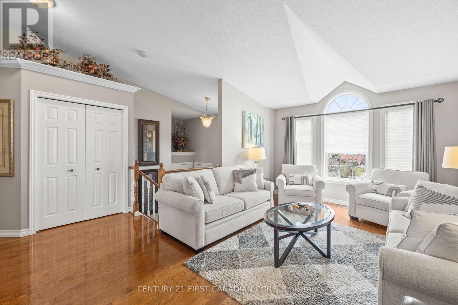 4 Oakwood Court, St. Marys, Ontario  N4X 1B3 - Photo 9 - X13029984