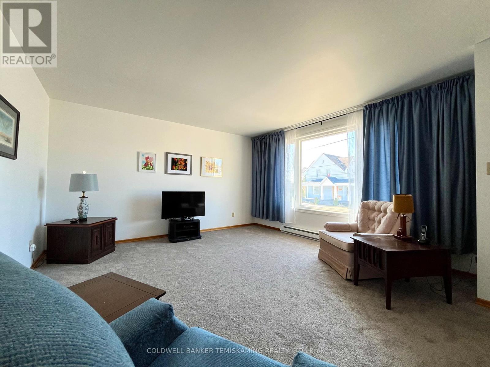 397 Russell Street, Temiskaming Shores, Ontario  P0J 1K0 - Photo 3 - T13030098
