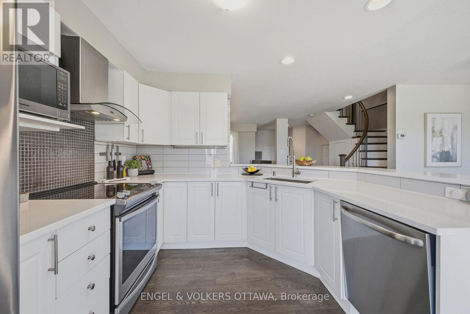 50 Carwood Circle, Ottawa, Ontario  K1K 4V4 - Photo 14 - X13029718