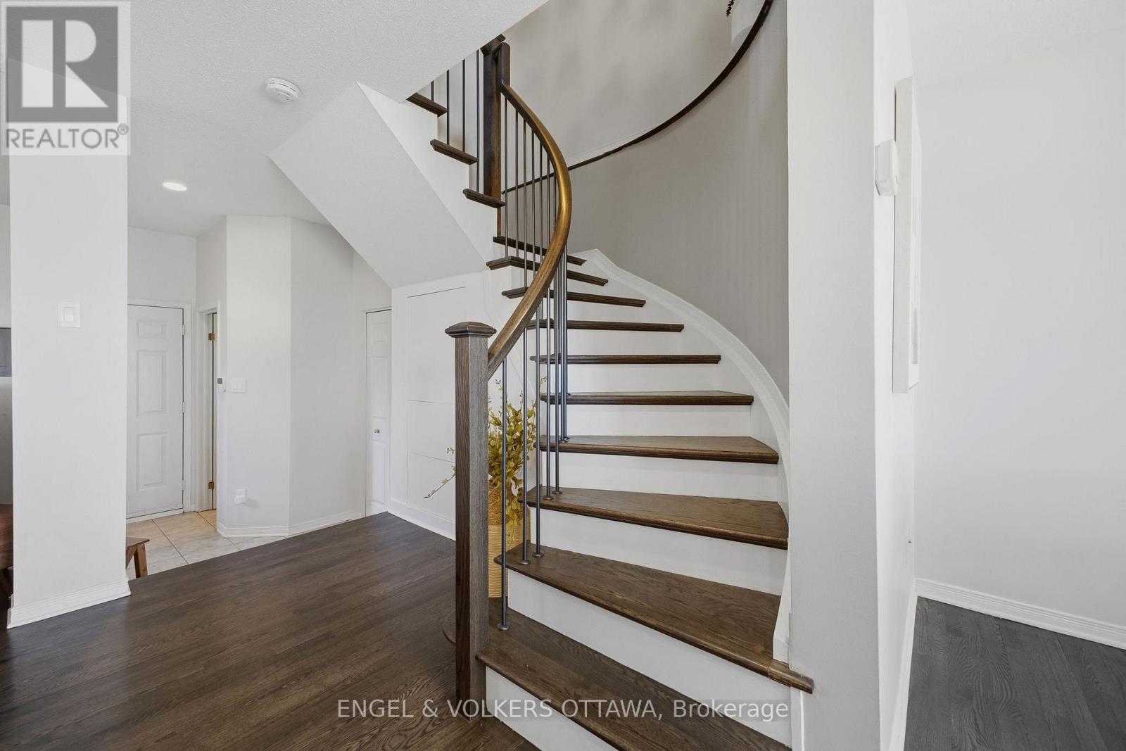 50 Carwood Circle, Ottawa, Ontario  K1K 4V4 - Photo 17 - X13029718