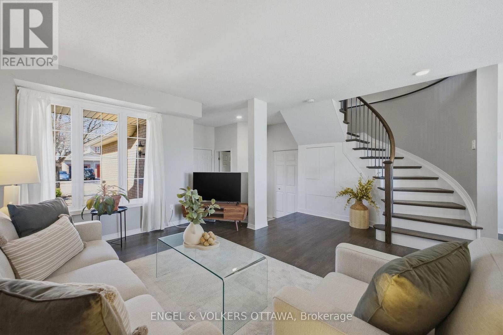 50 Carwood Circle, Ottawa, Ontario  K1K 4V4 - Photo 7 - X13029718