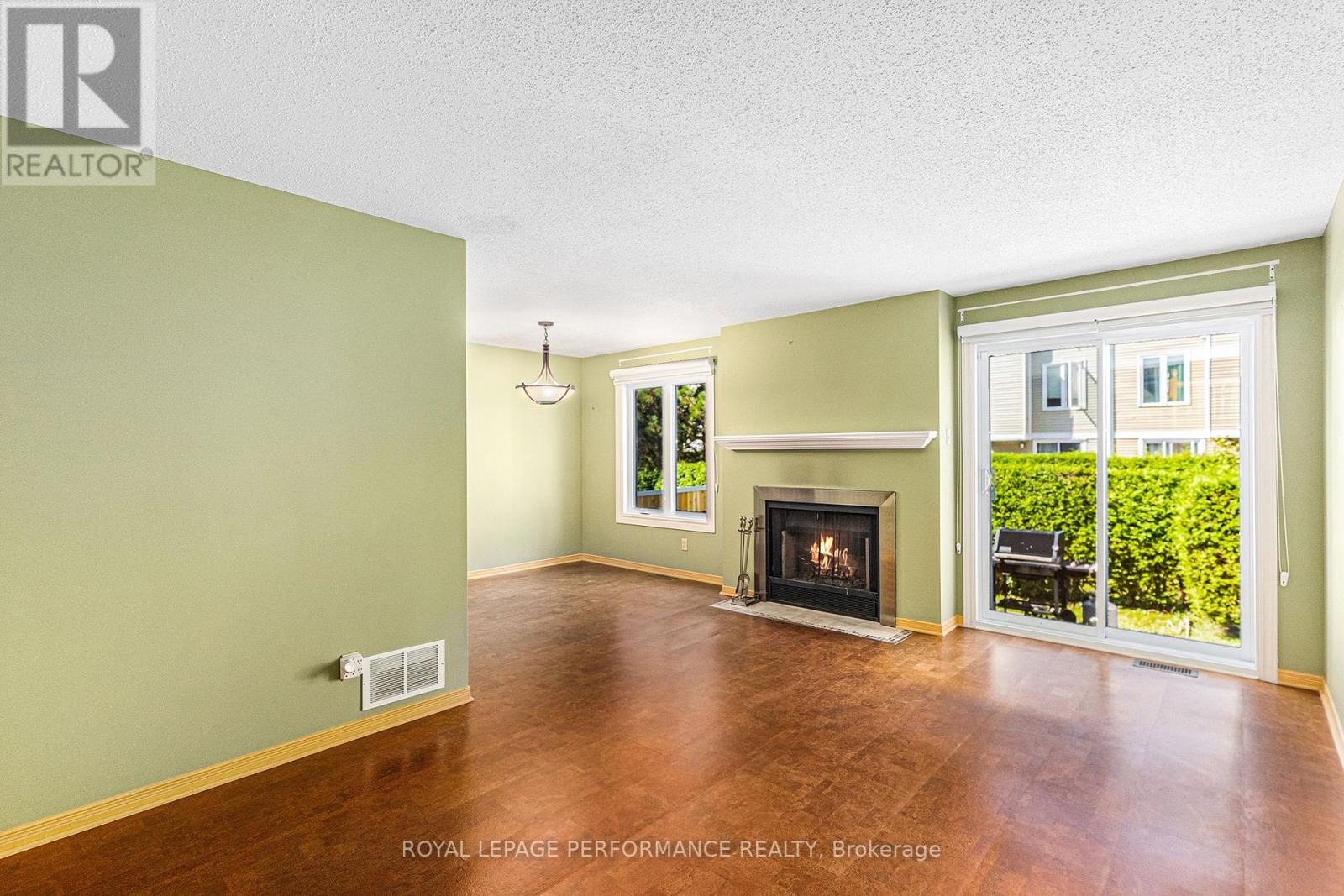 2015 Summerfields Crescent, Ottawa, Ontario  K1C 7B4 - Photo 7 - X13029738