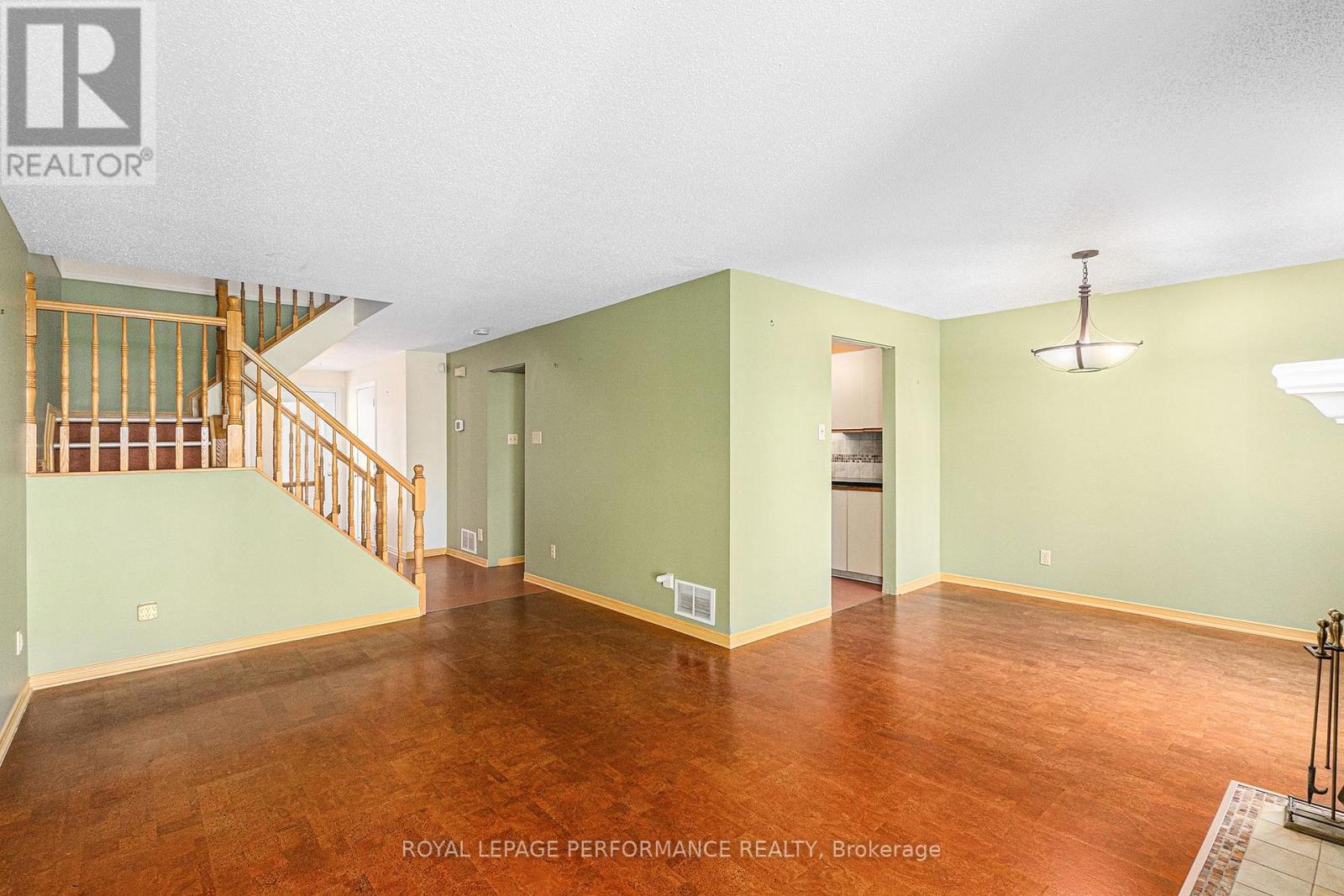 2015 Summerfields Crescent, Ottawa, Ontario  K1C 7B4 - Photo 9 - X13029738