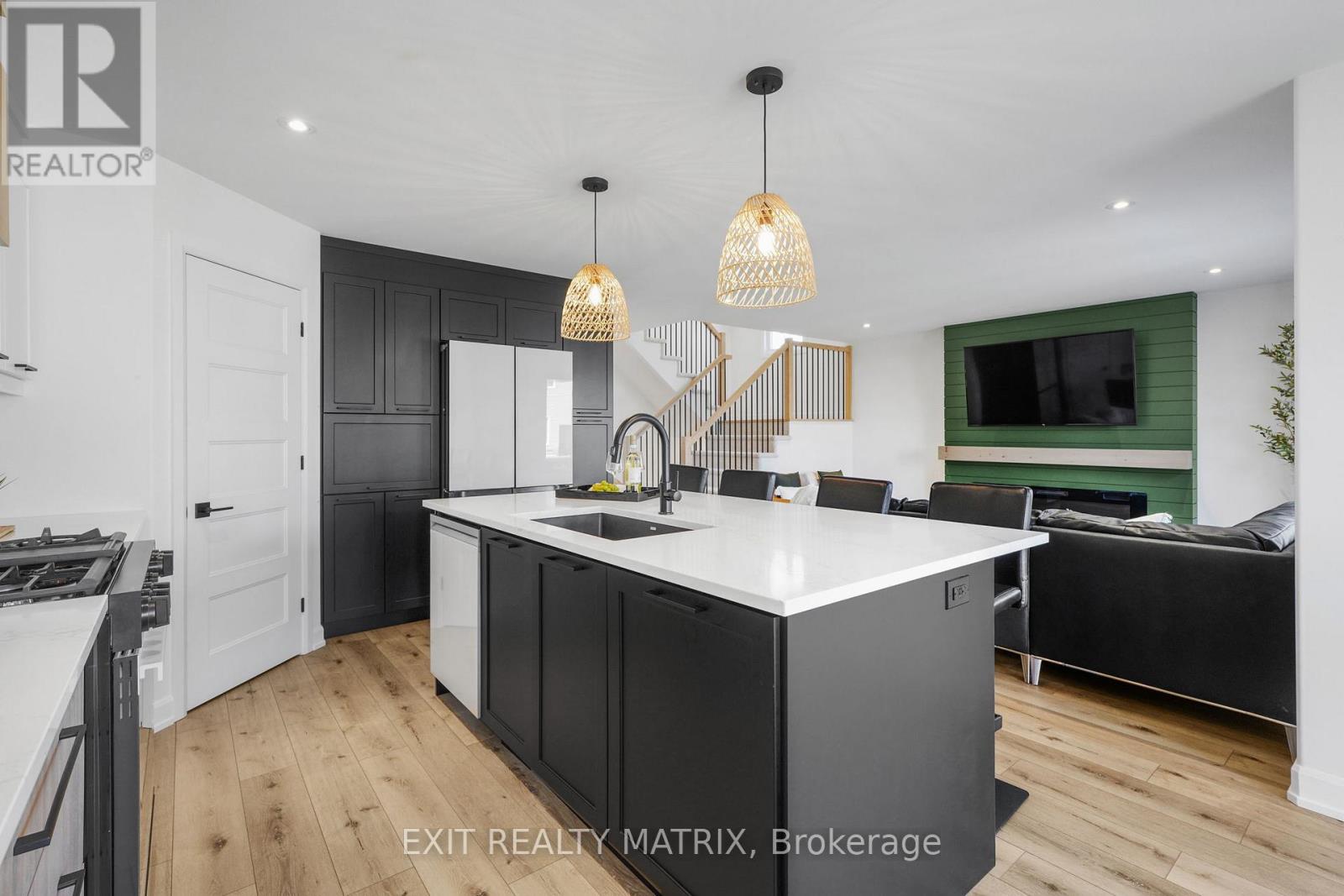 1200 Montblanc Crescent, Russell, Ontario  K0A 1W0 - Photo 14 - X13029974