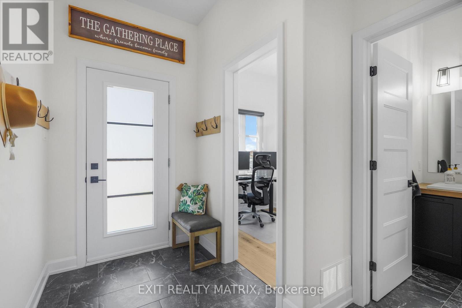 1200 Montblanc Crescent, Russell, Ontario  K0A 1W0 - Photo 3 - X13029974