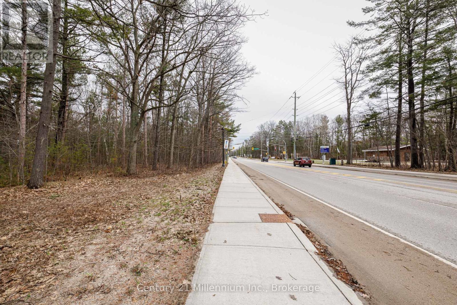 8 Poplar Street, Wasaga Beach, Ontario  L9Z 2X5 - Photo 26 - S13025998