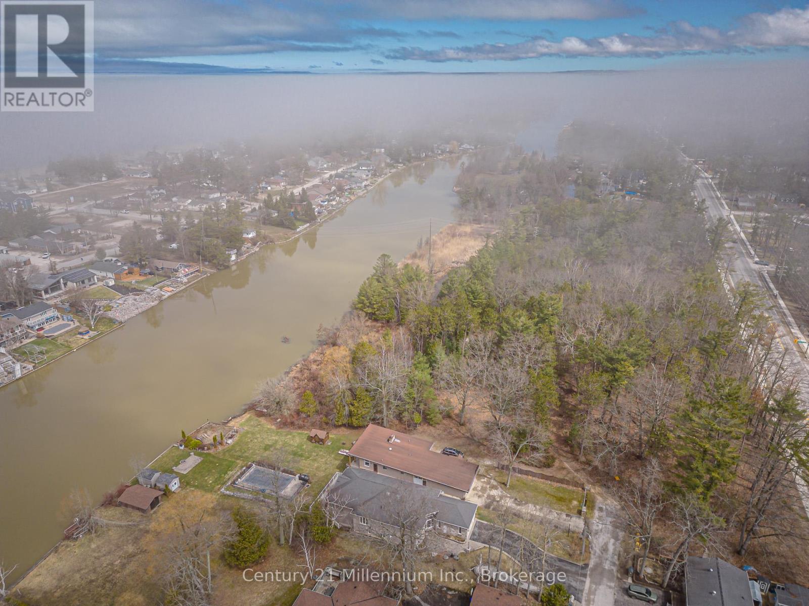 8 Poplar Street, Wasaga Beach, Ontario  L9Z 2X5 - Photo 41 - S13025998