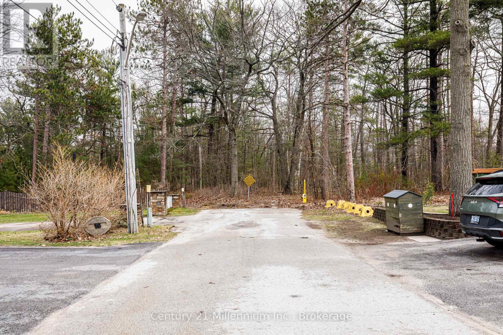 8 Poplar Street, Wasaga Beach, Ontario  L9Z 2X5 - Photo 7 - S13025998