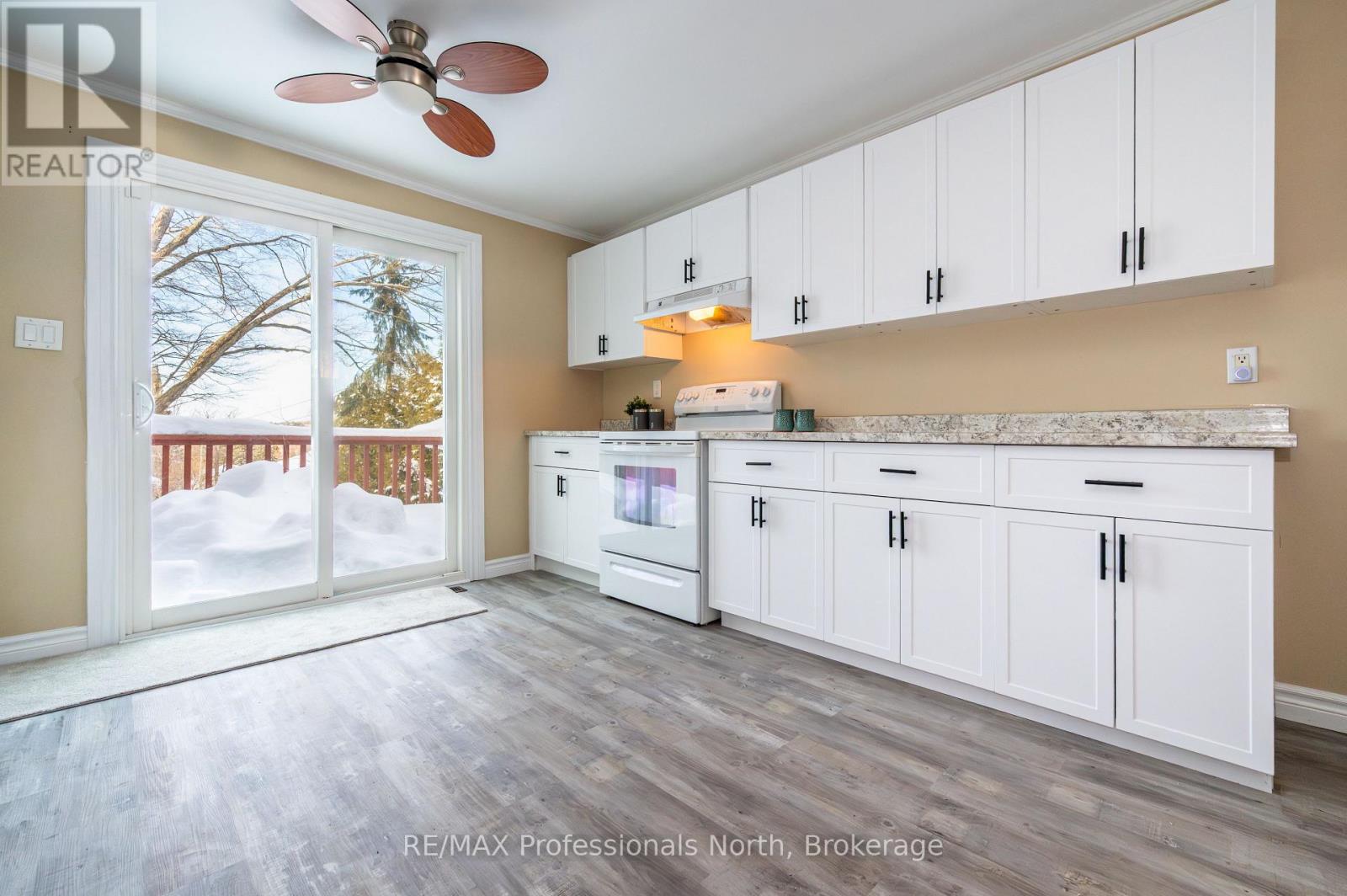 10 Florence Street W, Huntsville, Ontario  P1H 1T2 - Photo 7 - X12836470